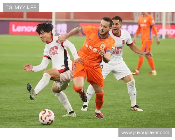 尤尔曼德谈球队目标:希望在主场奉献精彩表现 尤尔曼德谈球队目标:希望在主场奉献精彩表现